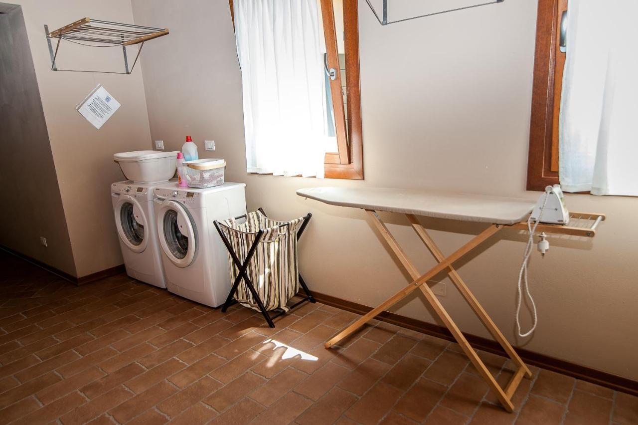 Particolari Del Brenta Oriago Di Mira Exterior foto